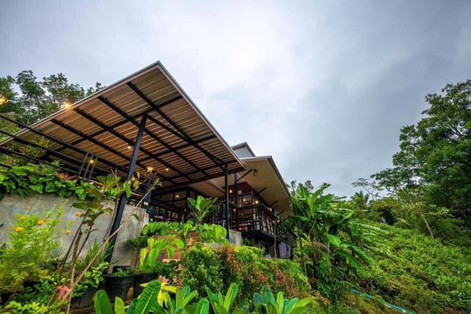 Baanhatsompaen Homestay Ranong Kültér fotó