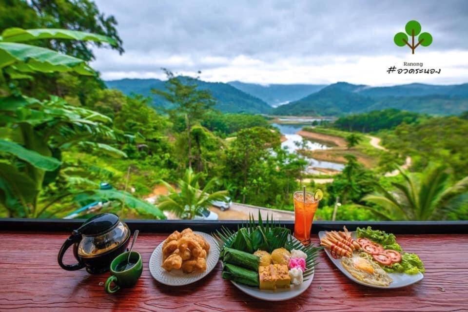 Baanhatsompaen Homestay Ranong Kültér fotó