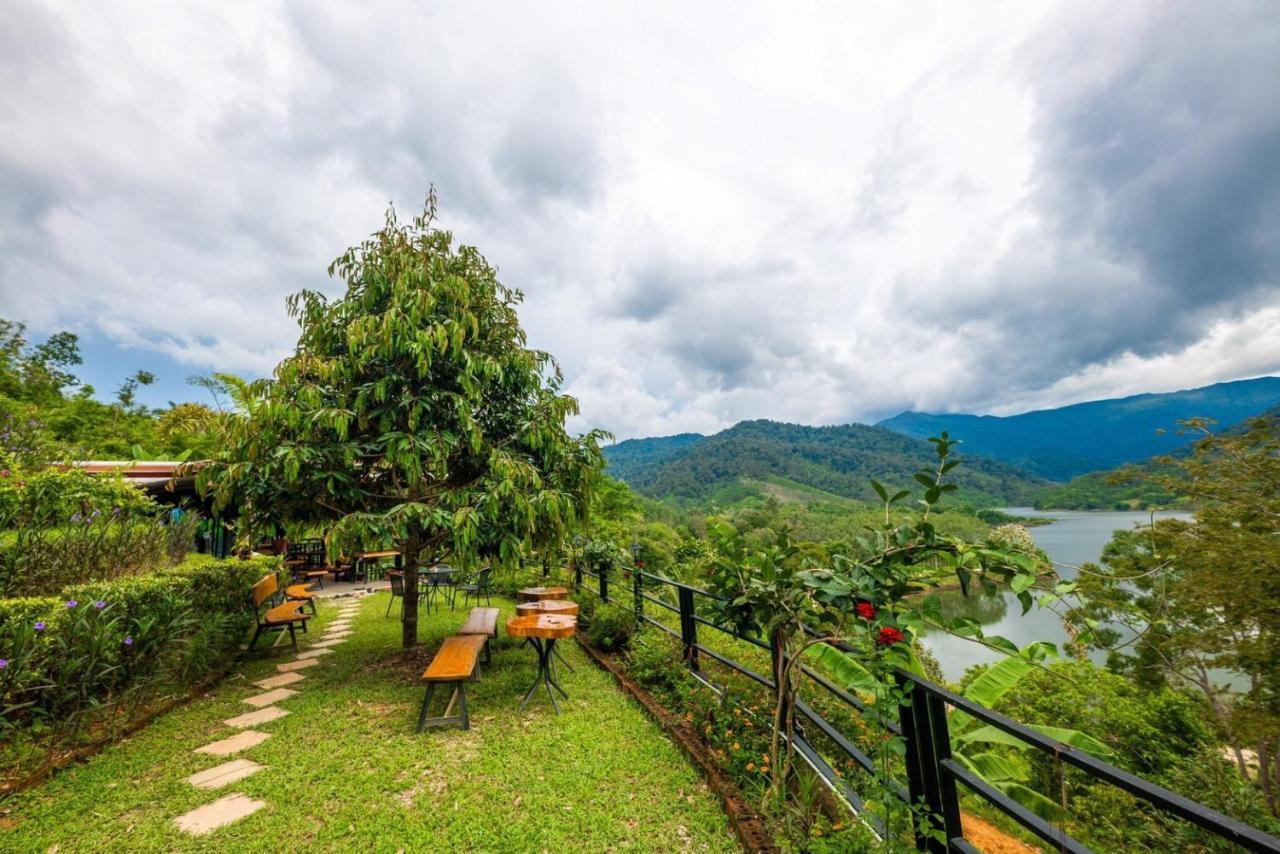Baanhatsompaen Homestay Ranong Kültér fotó