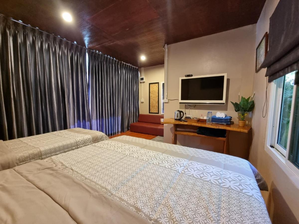 Baanhatsompaen Homestay Ranong Kültér fotó